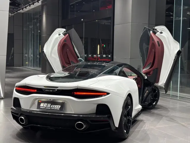 McLaren GT — Фото автомобиля 8
