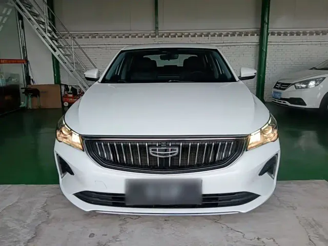 Geely Emgrand — Фото автомобиля 2