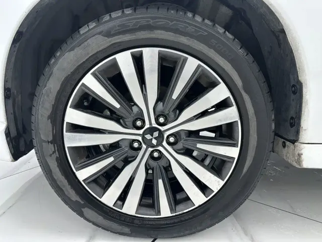 Mitsubishi Outlander — Фото автомобиля 12