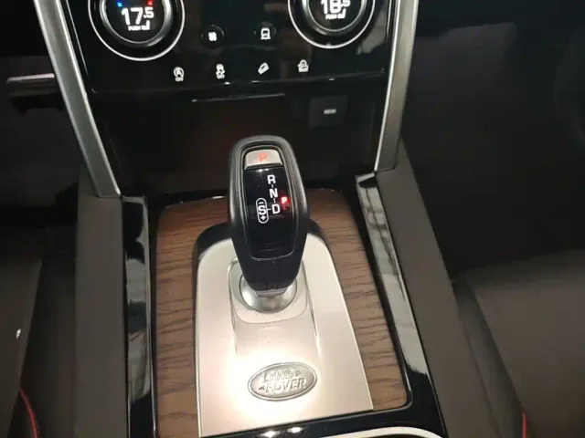 Land Rover Discovery Sport — Фото автомобиля 13
