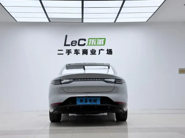 Leapmotor C01 — Фото автомобиля 14