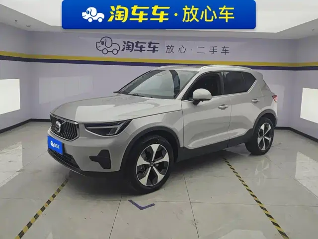 Фотография автомобиля — Volvo XC40