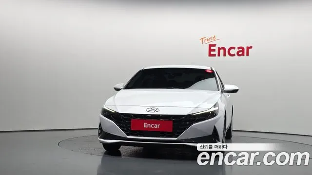 Hyundai AVANTE Avante (CN7) — Фото автомобиля 3