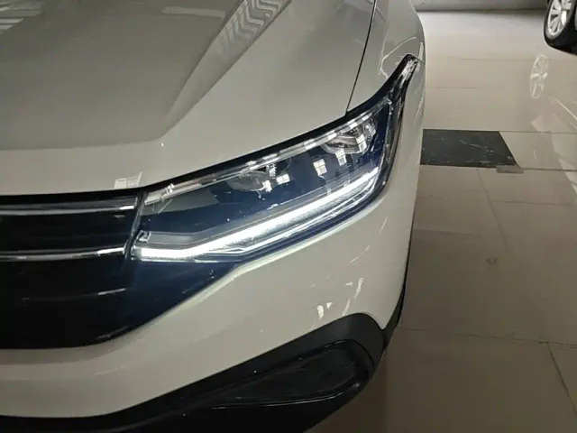 Volkswagen Tiguan L — Фото автомобиля 23