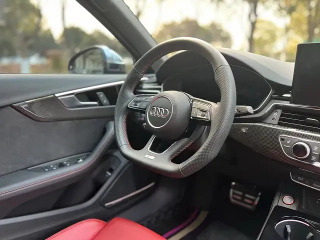 Audi S4 — Фото автомобиля 8