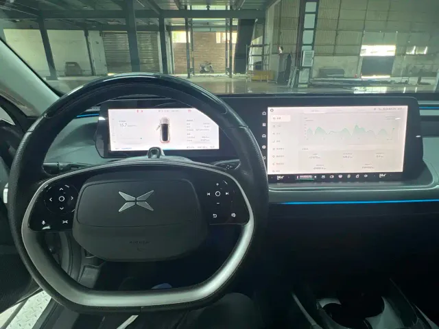 Xpeng P7 — Фото автомобиля 13