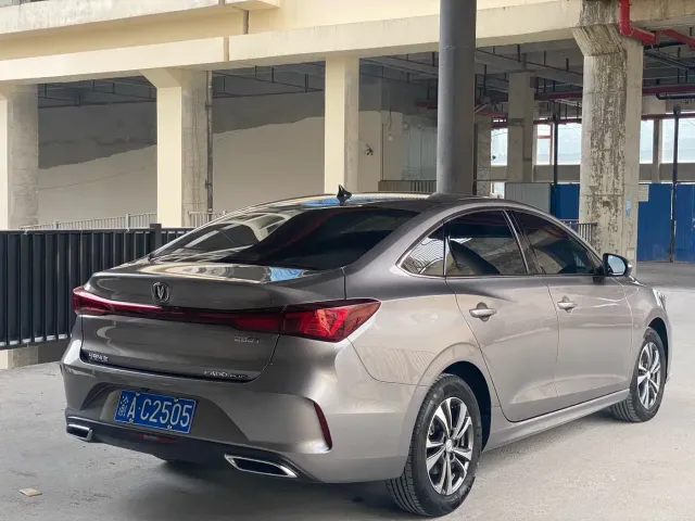 Changan Eado — Фото автомобиля 6