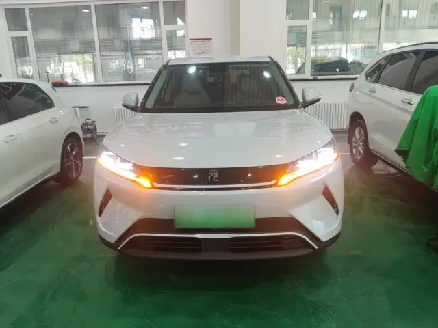 BYD Yuan UP — Фото автомобиля 2