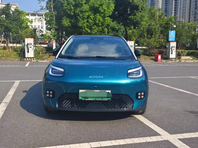 GAC Aion UT — Фото автомобиля 2