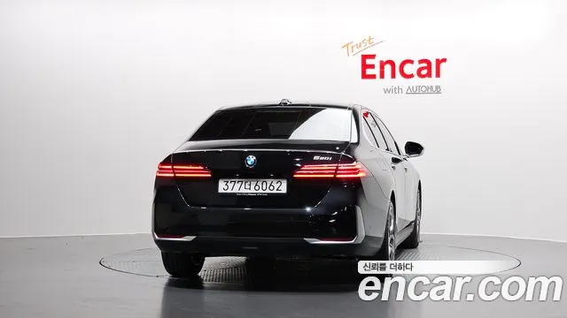 BMW 5-Series — Фото автомобиля 4