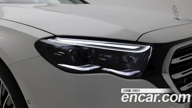 Mercedes-Benz E-Class W214 — Фото автомобиля 12