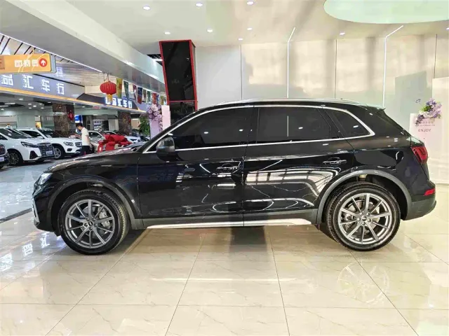 Audi Q5L — Фото автомобиля 7