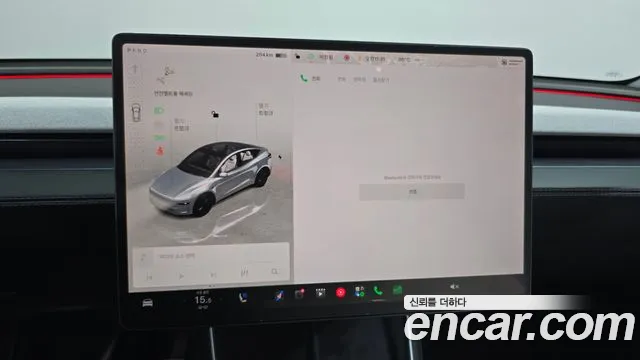 Tesla Model Y — Фото автомобиля 12