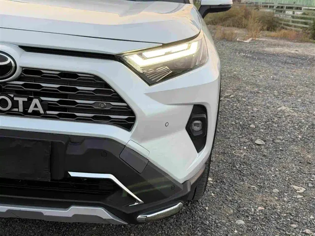 Toyota RAV4 — Фото автомобиля 13