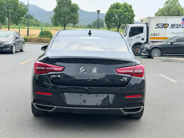 Hongqi H5 — Фото автомобиля 5