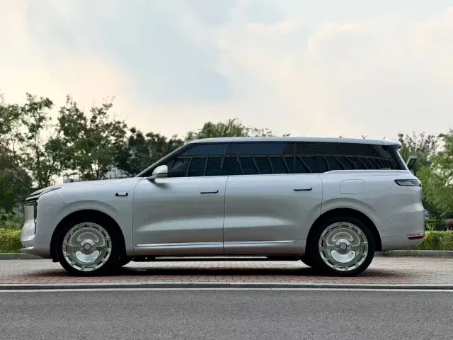 IM Motors LS9 — Фото автомобиля 7