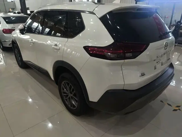 Nissan X-Trail — Фото автомобиля 4
