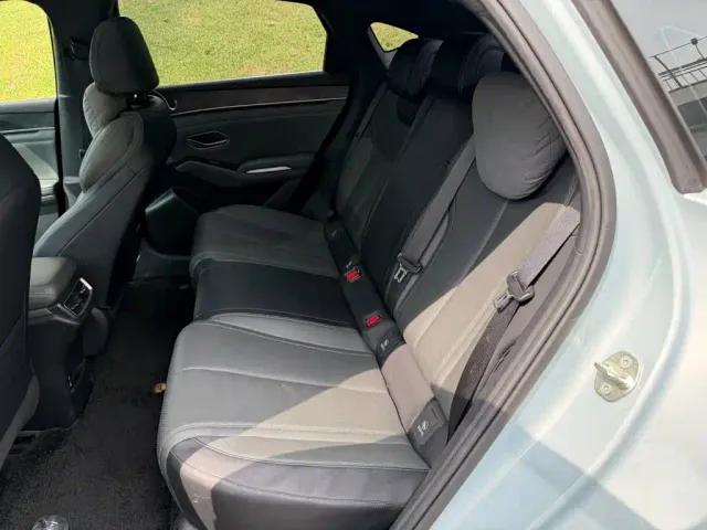 BYD Qin L — Фото автомобиля 12