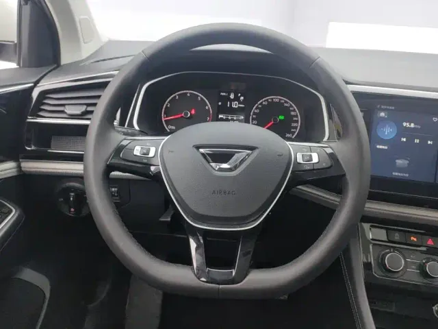 Jetta VS5 — Фото автомобиля 14