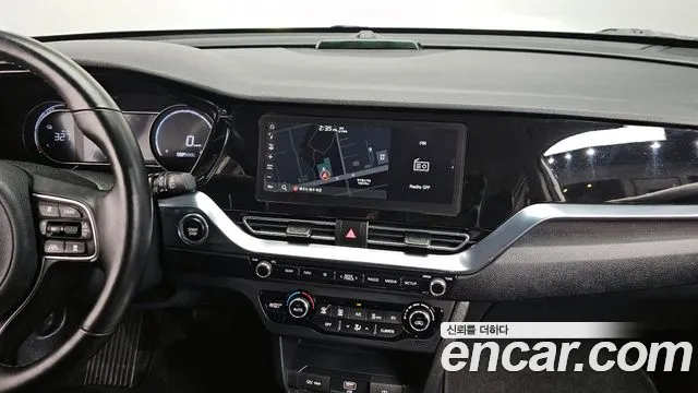 Kia Niro Niro Plus Air — Фото автомобиля 13