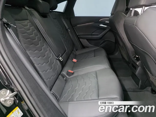 Audi A6 e-tron — Фото автомобиля 18