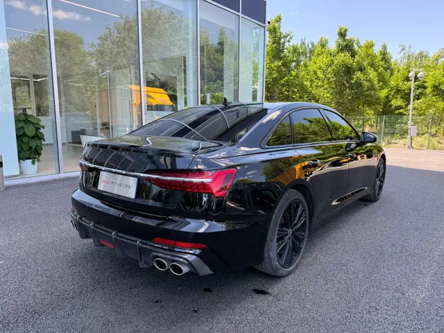 Audi A6L — Фото автомобиля 15