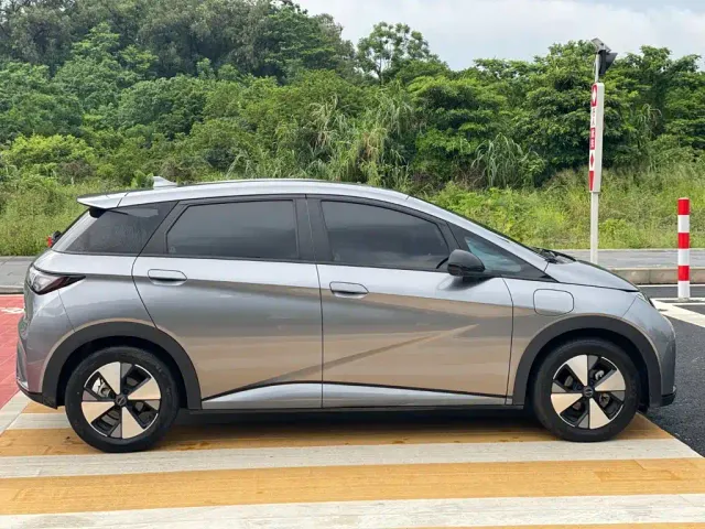 BYD Dolphin — Фото автомобиля 12