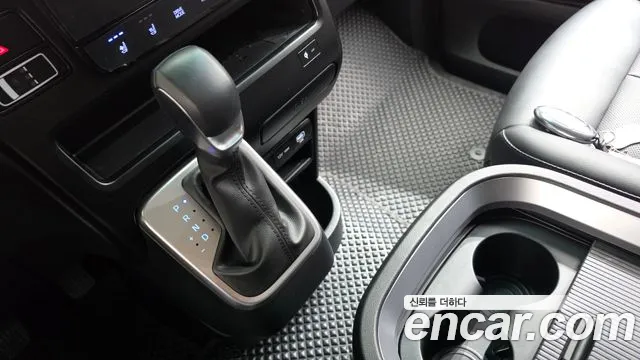 Hyundai Staria — Фото автомобиля 12