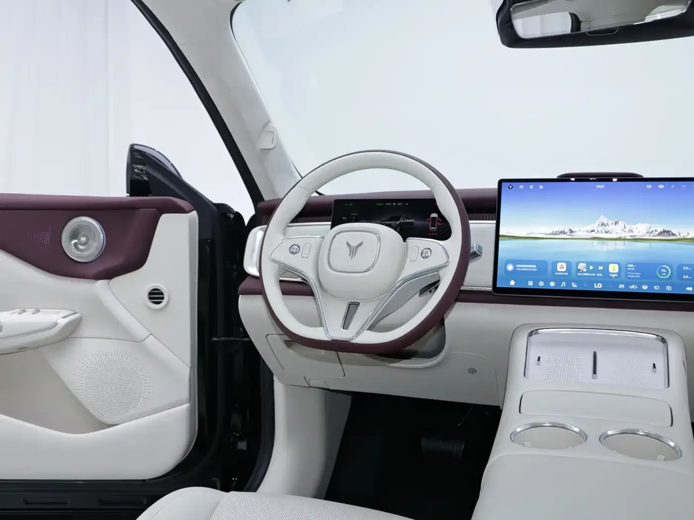 Voyah Auto Voyah Zhiyin 2025 Base — Фото автомобиля 19