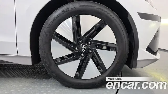 Hyundai Ioniq 6 — Фото автомобиля 6