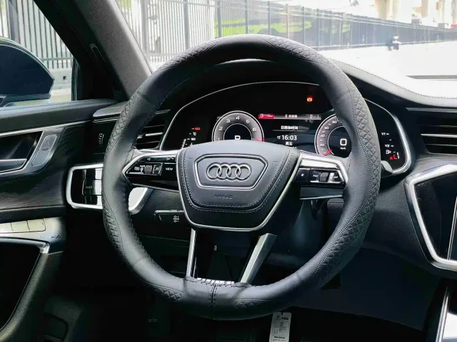 Audi A6L — Фото автомобиля 12
