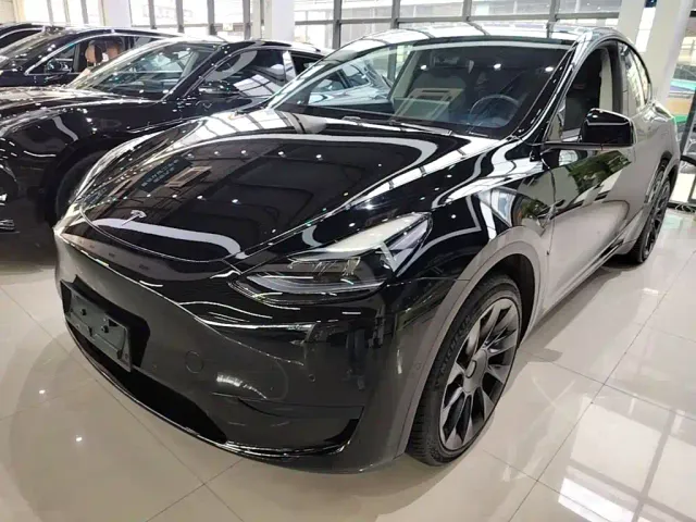 Фотография автомобиля — Tesla Model Y