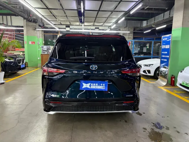 Toyota Granvia — Фото автомобиля 6