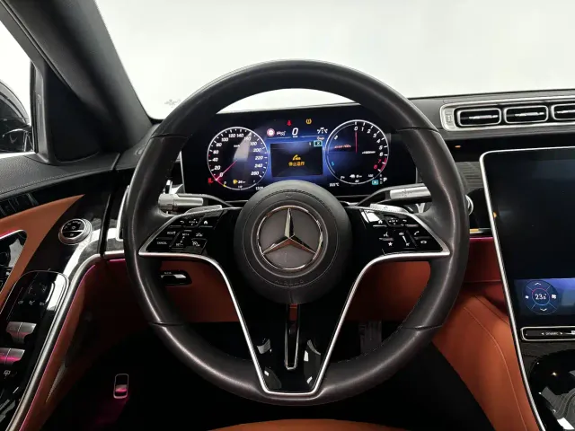 Mercedes-Benz S-Class — Фото автомобиля 12