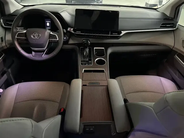 Toyota Granvia — Фото автомобиля 6