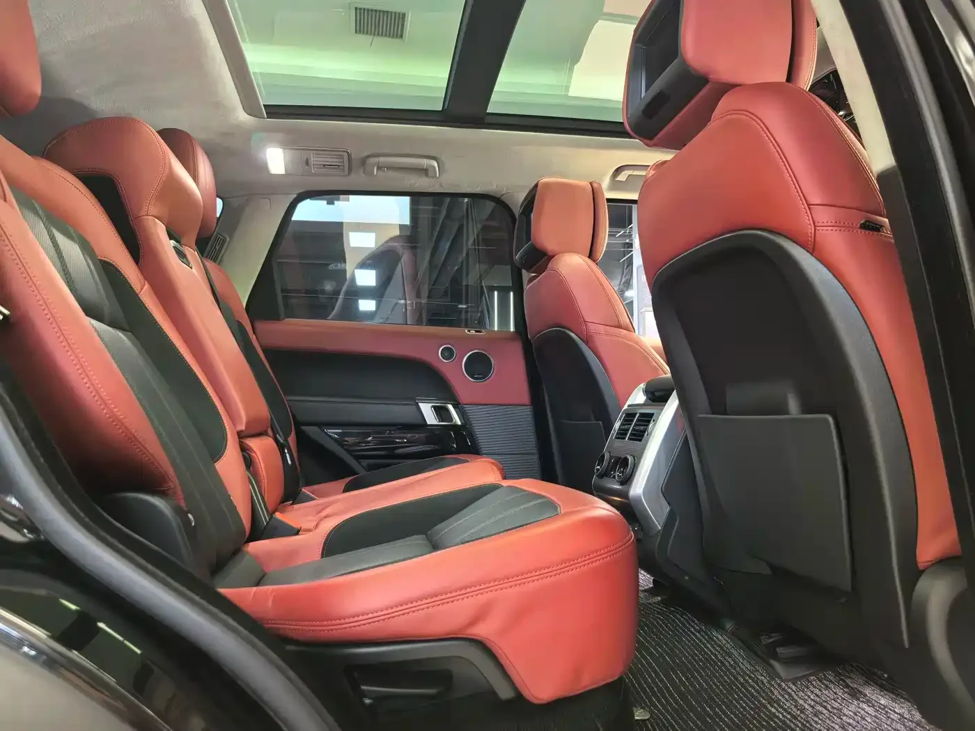 Land Rover Range Rover Sport 2022 3.0 L6 HST — Фото автомобиля 14