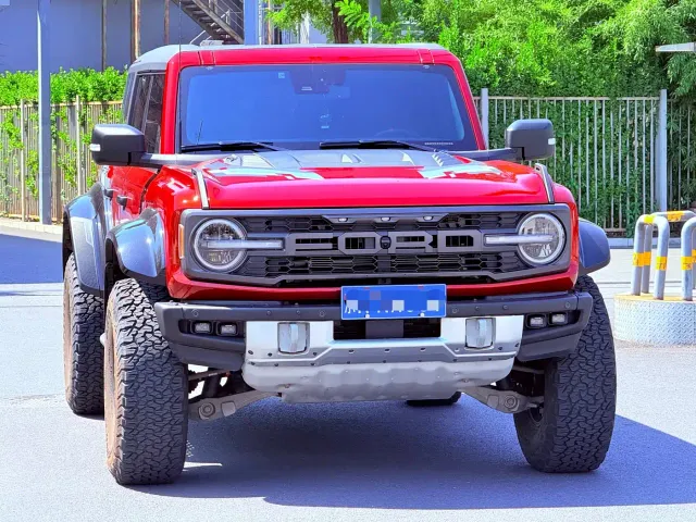 Ford Bronco — Фото автомобиля 2