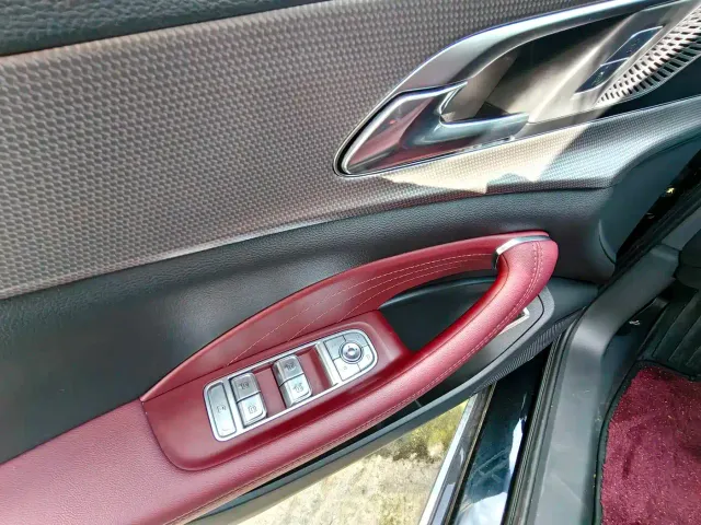 Hongqi H5 — Фото автомобиля 5