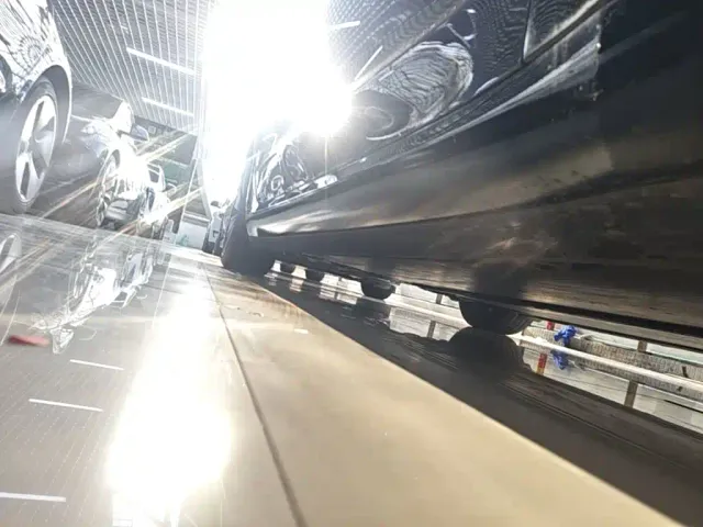 Tesla Model 3 — Фото автомобиля 20