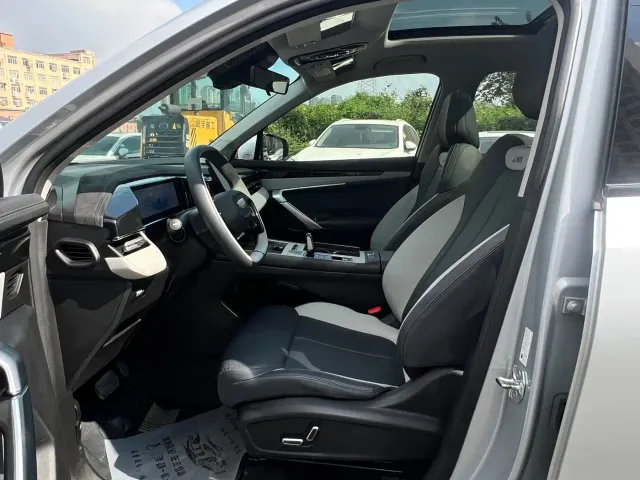 Geely Boyue L — Фото автомобиля 11