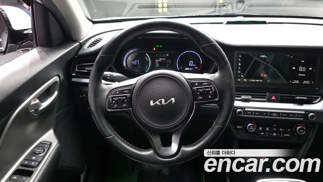 Kia Niro — Фото автомобиля 19