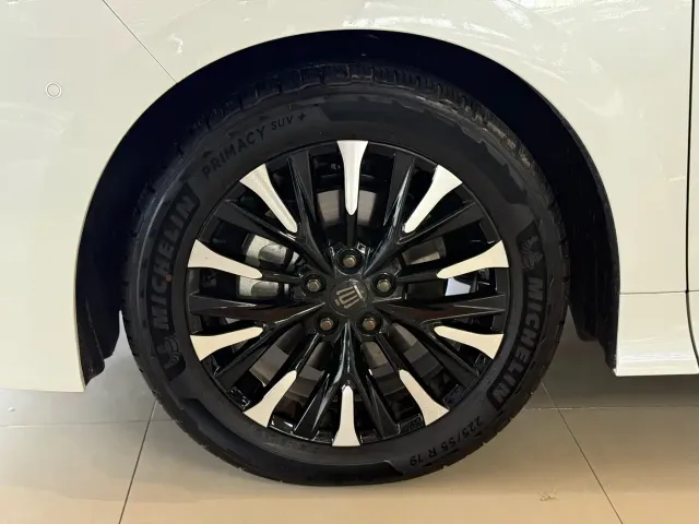 Toyota Alphard — Фото автомобиля 26