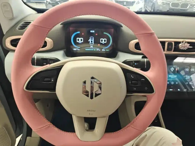 Leapmotor T03 — Фото автомобиля 10