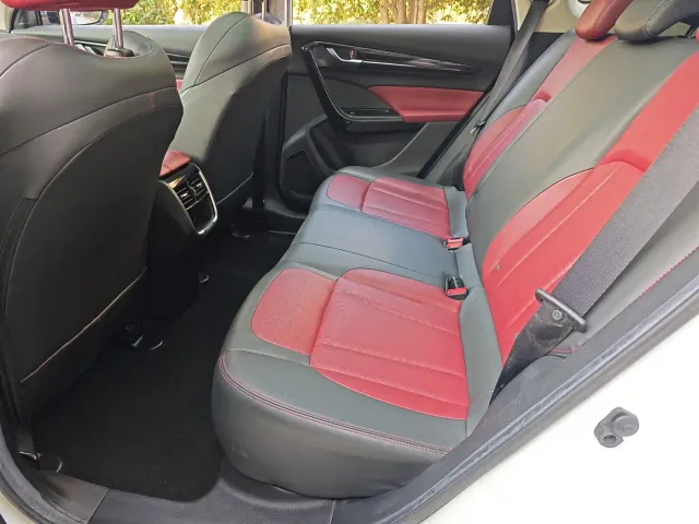 Dongfeng Fengshen AX7 — Фото автомобиля 7