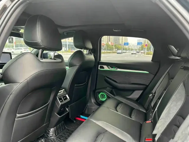 Geely Xingrui — Фото автомобиля 9