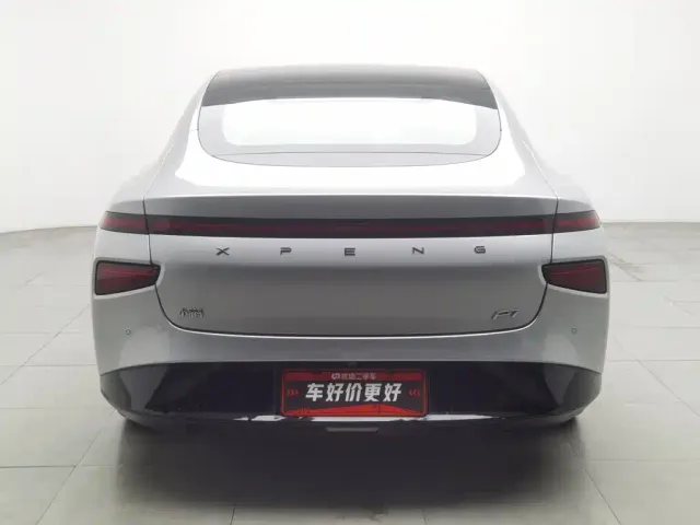 Xpeng P7 — Фото автомобиля 4