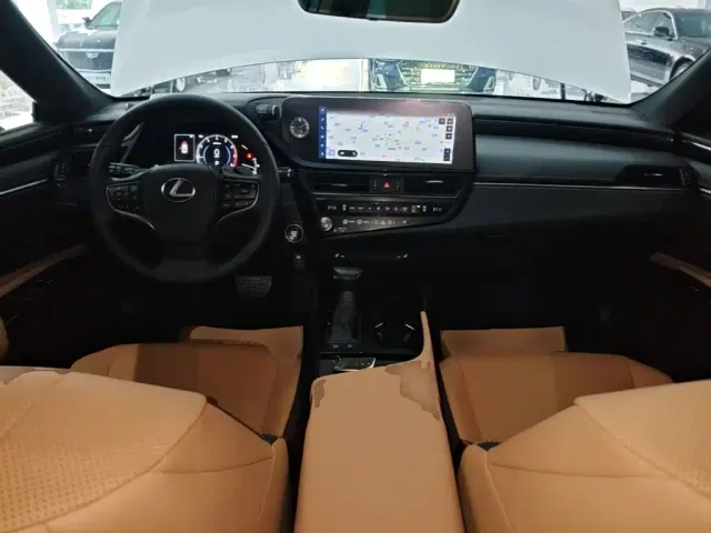 Lexus ES — Фото автомобиля 9