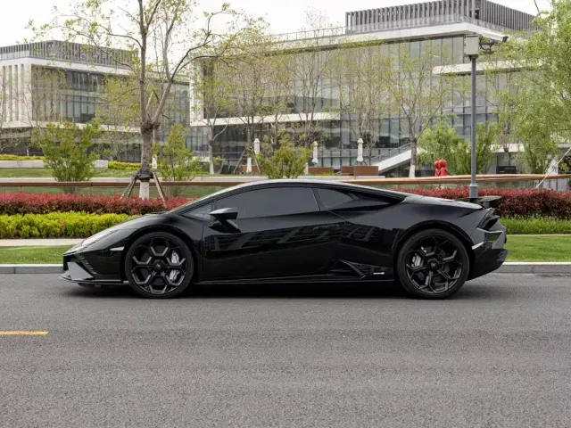 Lamborghini Huracan — Фото автомобиля 3
