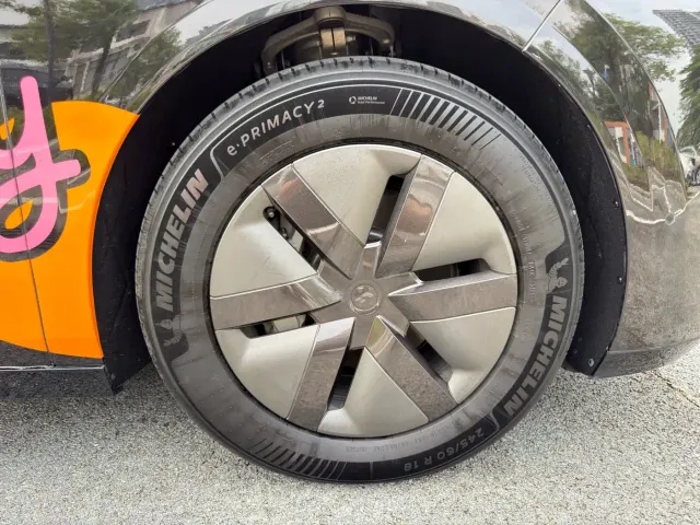 Li Auto MEGA — Фото автомобиля 9