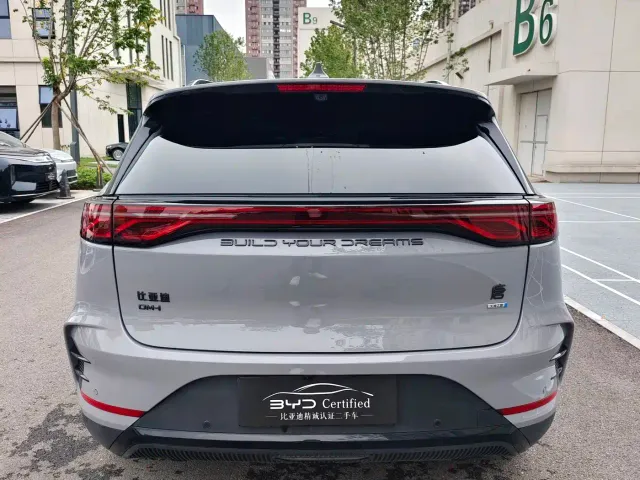 BYD Tang — Фото автомобиля 10